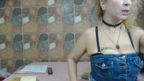 Katyy Love online show from April 17, 3:08 am