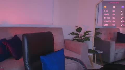 valen online show from December 13, 10:59 pm