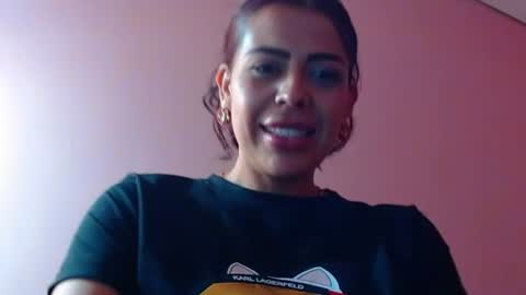 valen online show from June 19, 4:32 pm