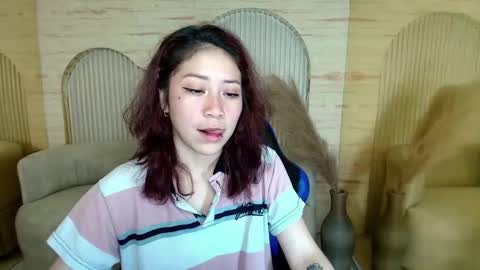 Snapshot of valentina_r_ chatting on October 18, 4:04 am Valentina online show from October 18, 4:04 am