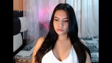 valentinasmith18 online show from July 22, 11:50 pm