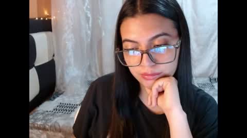 valentinasmith18 online show from July 7, 4:37 am