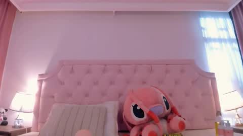 Vale Toro  online show from December 21, 1:59 pm