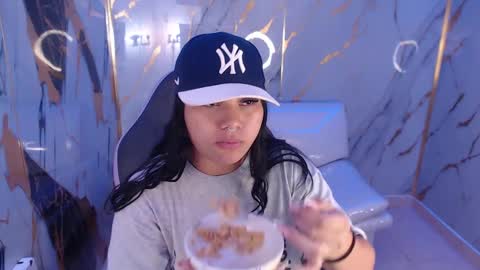 Snapshot of valeri_harpers4 chatting on September 15, 1:19 pm valeri_harpers4 online show from September 15, 1:19 pm