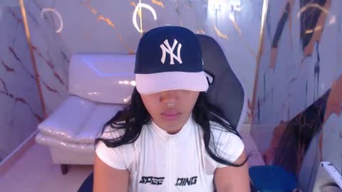 Snapshot of valeri_harpers4 chatting on October 8, 12:53 pm valeri_harpers4 online show from October 8, 12:53 pm