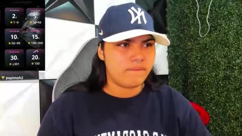 valeri_harpers4 online show from April 29, 9:09 pm
