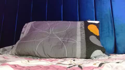 valeri_sotoo online show from July 9, 1:46 pm