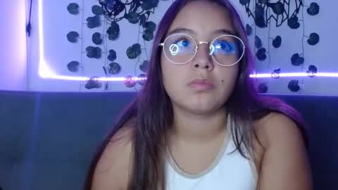 Snapshot of valeria_cherry chatting on January 22, 8:40 am valeria online show from January 22, 8:40 am
