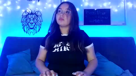 Snapshot of valeria_cherry chatting on September 18, 6:12 am valeria online show from September 18, 6:12 am