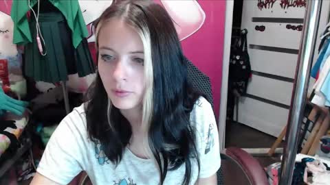 Snapshot of valeriaxkiss chatting on October 12, 8:33 pm ValeriaXKiss online show from October 12, 8:33 pm