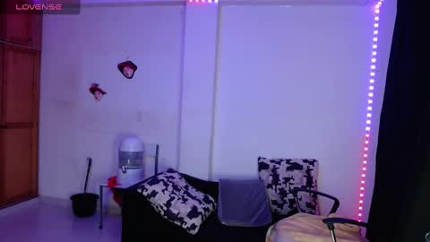 Valerie online show from March 10, 11:01 am