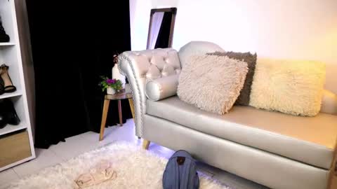 Valerie Style3 online show from September 24, 4:33 am