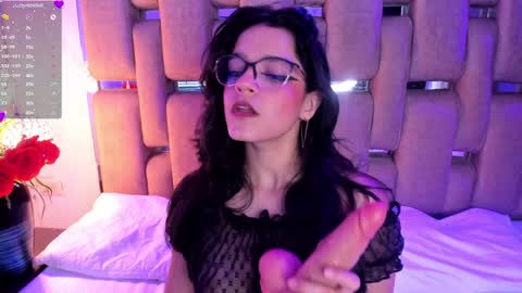 Snapshot of valeriekay_ chatting on December 10, 9:00 pm Valeria online show from December 10, 9:00 pm