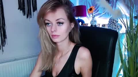 Valerie  online show from February 20, 11:42 am