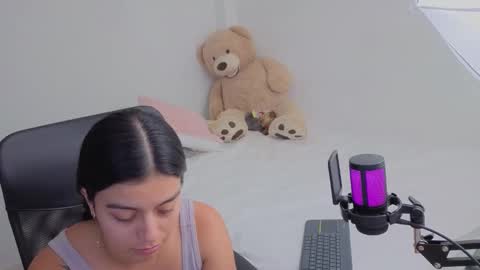 Juli C online show from December 16, 12:49 am