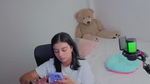 valerihouse_ online show from August 1, 2:46 am