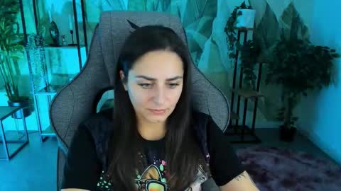 Snapshot of valeriiemills chatting on October 13, 4:20 pm Valerie online show from October 13, 4:20 pm