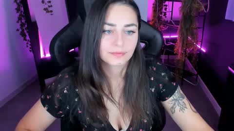 Snapshot of valeriiemills chatting on October 9, 11:53 pm Valerie online show from October 9, 11:53 pm