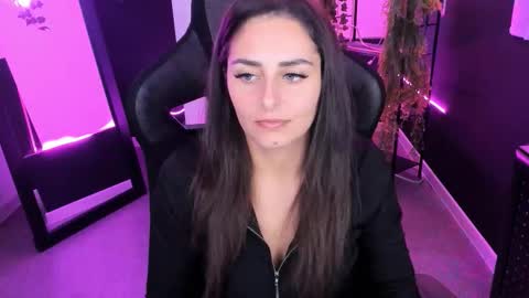 Snapshot of valeriiemills chatting on September 20, 3:32 pm Valerie online show from September 20, 3:32 pm