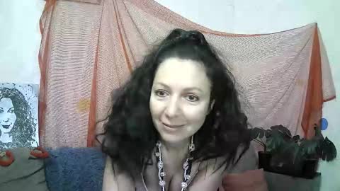 Snapshot of valerywin chatting on October 12, 10:34 pm Valery Win online show from October 12, 10:34 pm