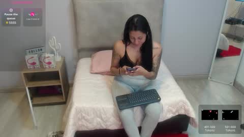 valevicious online show from November 25, 7:15 pm