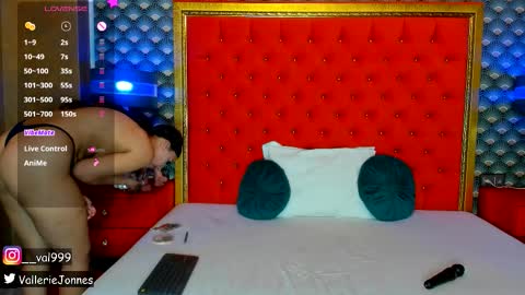 Valerie Val V online show from November 8, 12:37 am