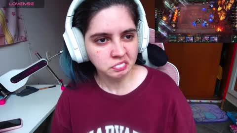 Im Violet online show from February 12, 7:56 pm