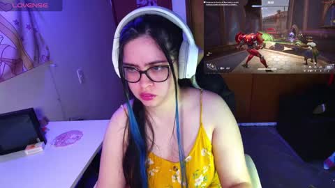 Im Violet online show from January 9, 10:52 pm