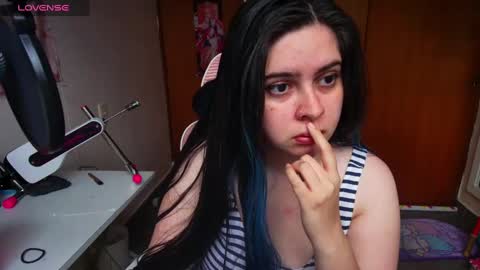 Im Violet online show from February 6, 11:53 am