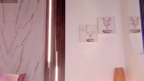 Vallolet Peach  online show from June 27, 12:06 pm
