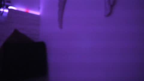 Vallolet Peach  online show from January 23, 11:15 am