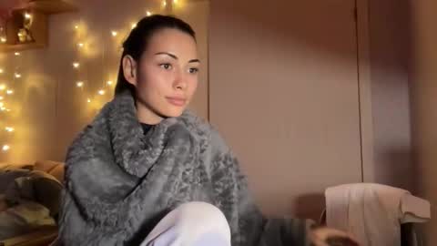 Little Devil online show from September 23, 6:06 pm