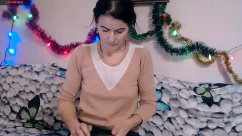 valentina online show from December 23, 7:45 am