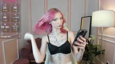 Leyla online show from June 19, 2:20 pm