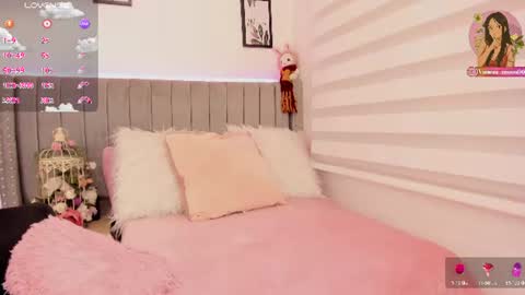 vanesa_moon_ online show from June 15, 2:34 am