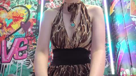 Snapshot of vanessa_love chatting on September 16, 2:36 pm Vanessa online show from September 16, 2:36 pm