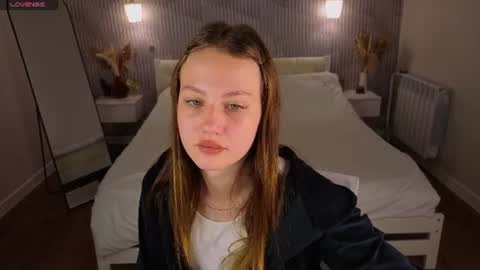 Vanessa online show from August 1, 1:51 am