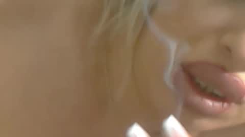 Vanessa HUGE BOOBS online show from April 28, 9:18 pm