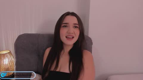 vanessajohnsonn online show from February 11, 11:06 pm