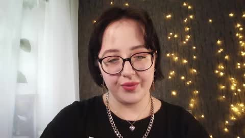 vanessashadow online show from May 15, 8:39 am