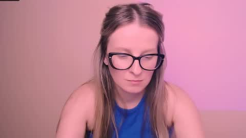 Mia online show from April 28, 2:27 am
