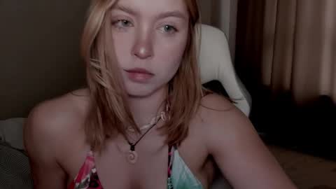 Snapshot of vanillalivitski chatting on September 17, 11:41 am Vanilla online show from September 17, 11:41 am