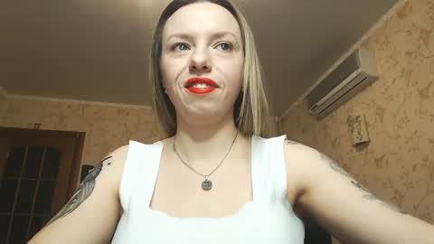 Snapshot of vanillamuffin chatting on February 13, 1:48 pm VanillaMuffin online show from February 13, 1:48 pm