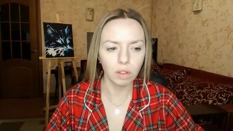Snapshot of vanillamuffin chatting on February 3, 6:34 am VanillaMuffin online show from February 3, 6:34 am