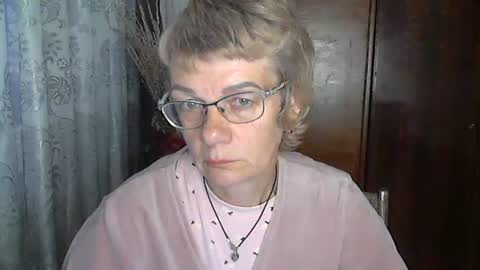 Vanillaxcreamy online show from October 21, 2:10 pm