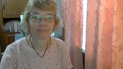 Vanillaxcreamy online show from March 3, 8:54 am