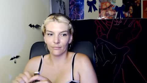 Vanessa online show from August 6, 6:20 am
