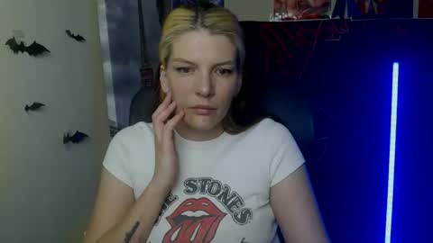 Vanessa online show from April 30, 4:01 pm