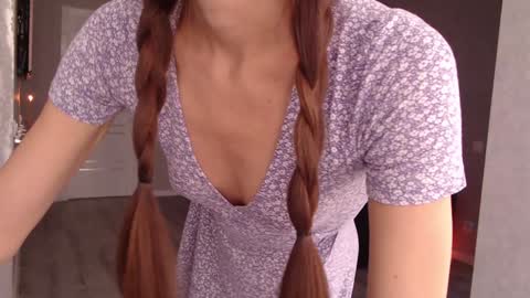 Varonica Caprii online show from December 21, 7:45 am