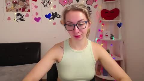 Snapshot of vasilisasii chatting on February 3, 6:24 am Vasilisa online show from February 3, 6:24 am